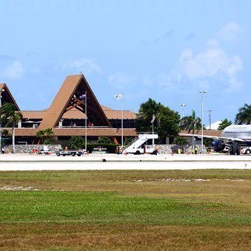 George Town Owen Roberts International Airport - customer reviews